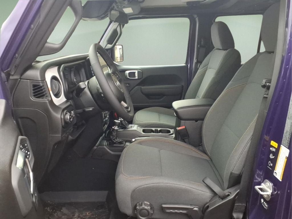 New 2026 Jeep Gladiator Sport AWD/4WD image 5