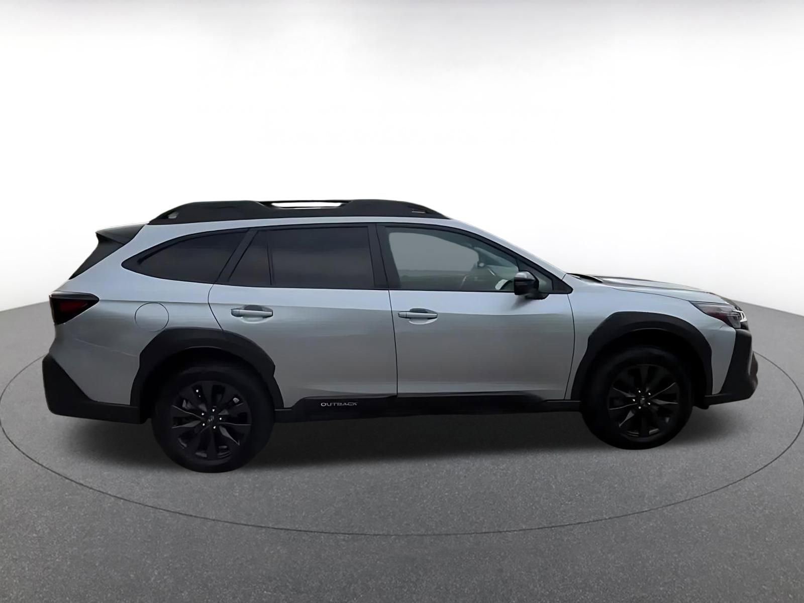 Used 2025 Subaru Outback Onyx Edition AWD/4WD image 16