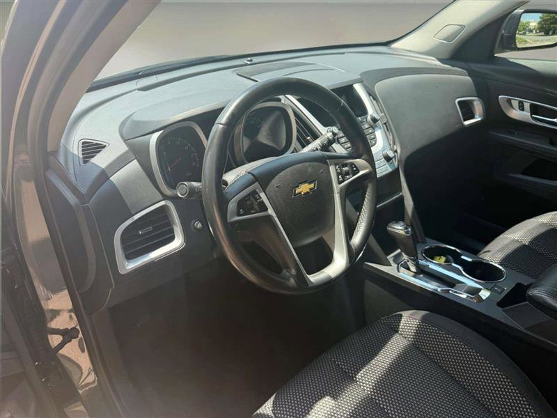 Used 2017 Chevrolet Equinox LT w/ Convenience Package image 24
