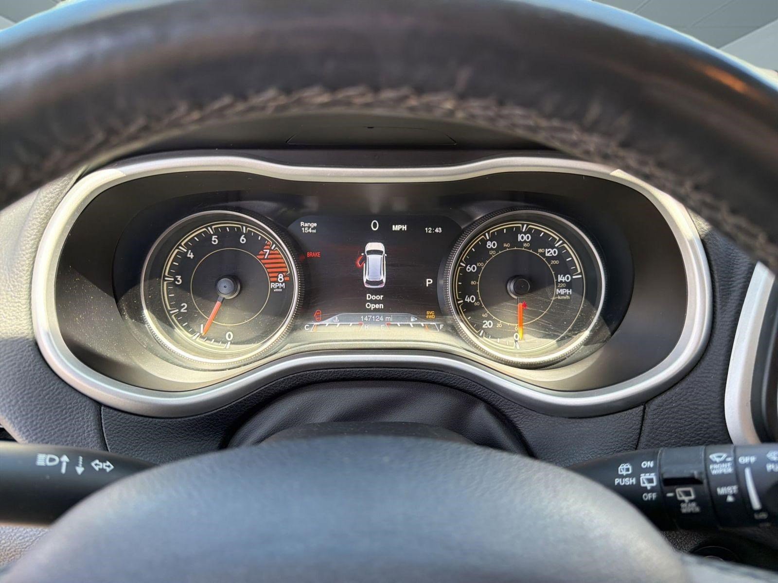 Used 2017 Jeep Cherokee Trailhawk AWD/4WD image 18