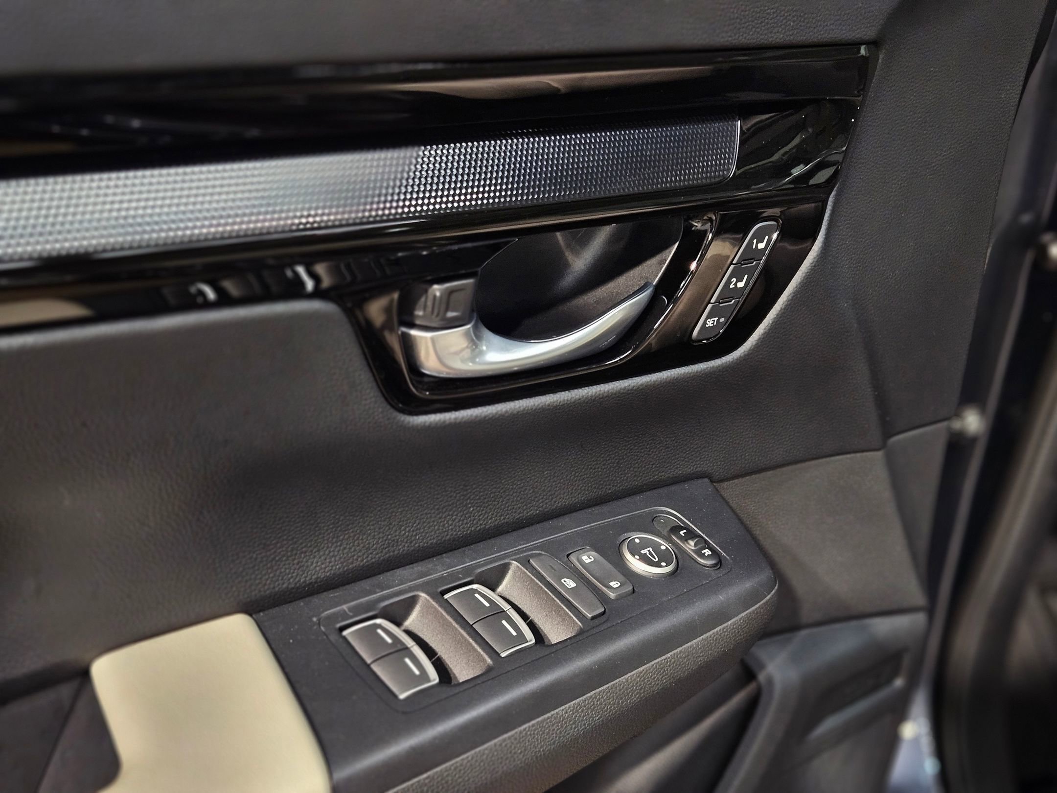 Used 2024 Honda CR-V EX-L image 21