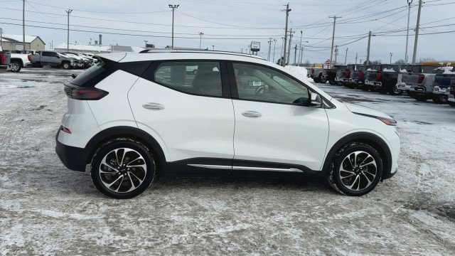 Certified 2023 Chevrolet Bolt EUV Premier image 9