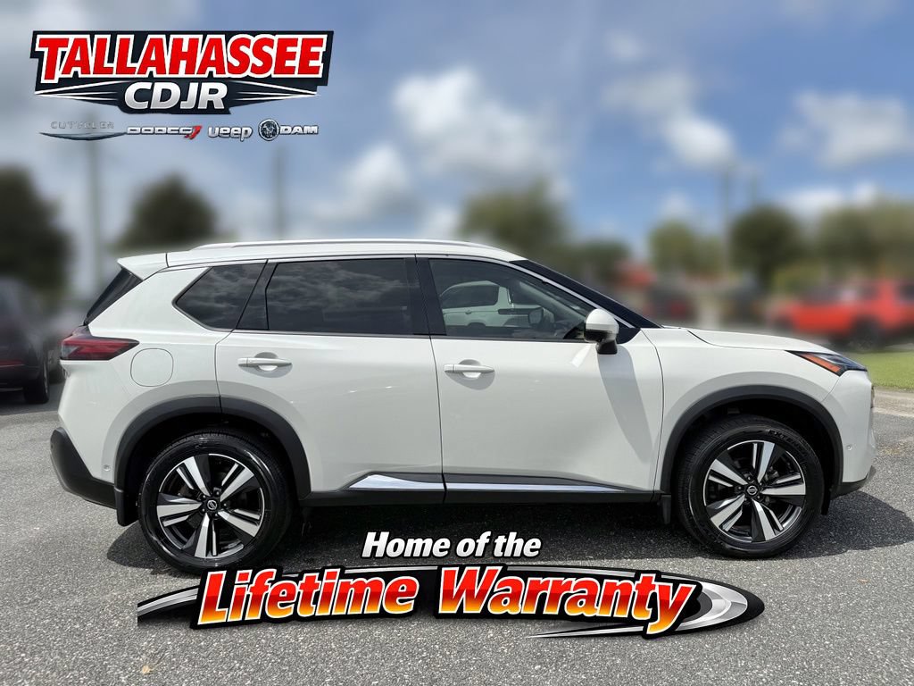 Used 2021 Nissan Rogue Platinum FWD image 2