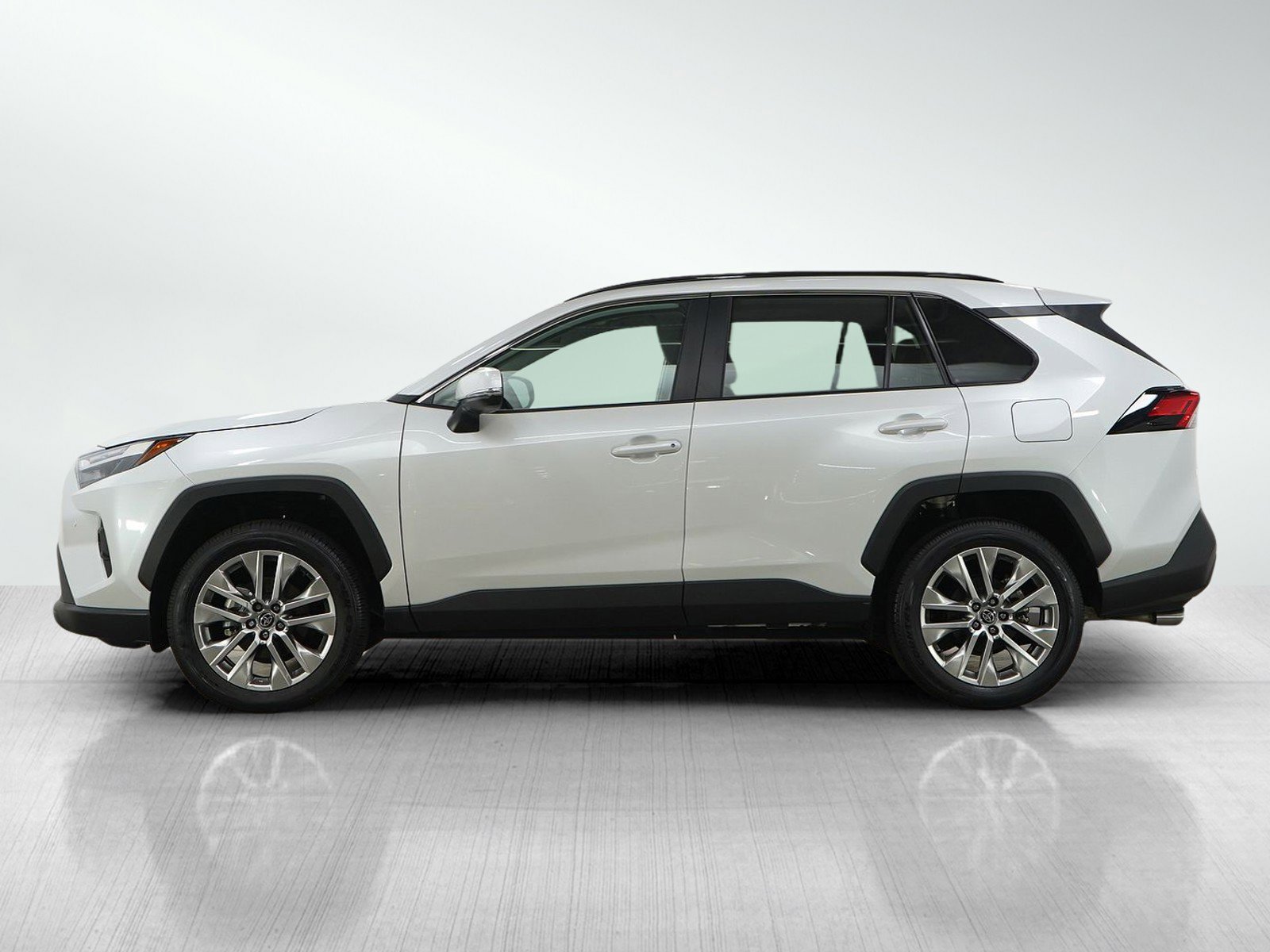 Used 2025 Toyota RAV4 XLE Premium w/ Weather Package AWD/4WD image 2
