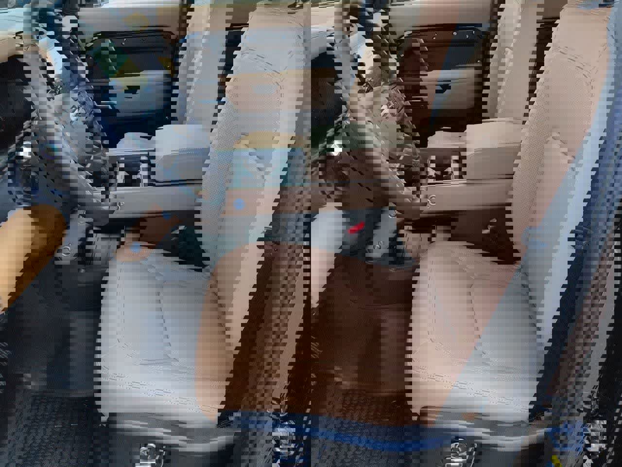 New 2026 Land Rover Defender 130 X-Dynamic SE image 16