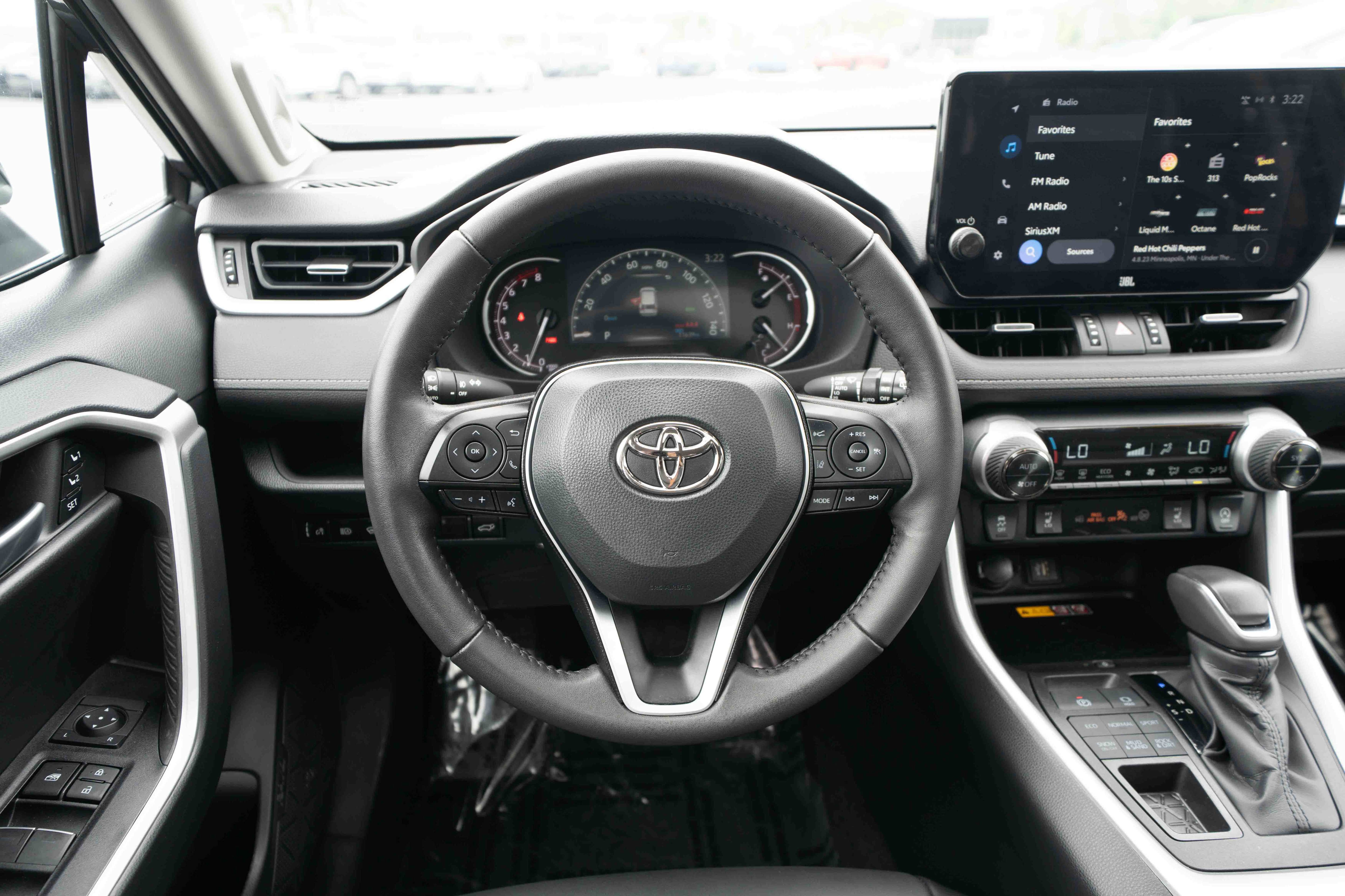 Used 2023 Toyota RAV4 XLE Premium AWD/4WD image 21
