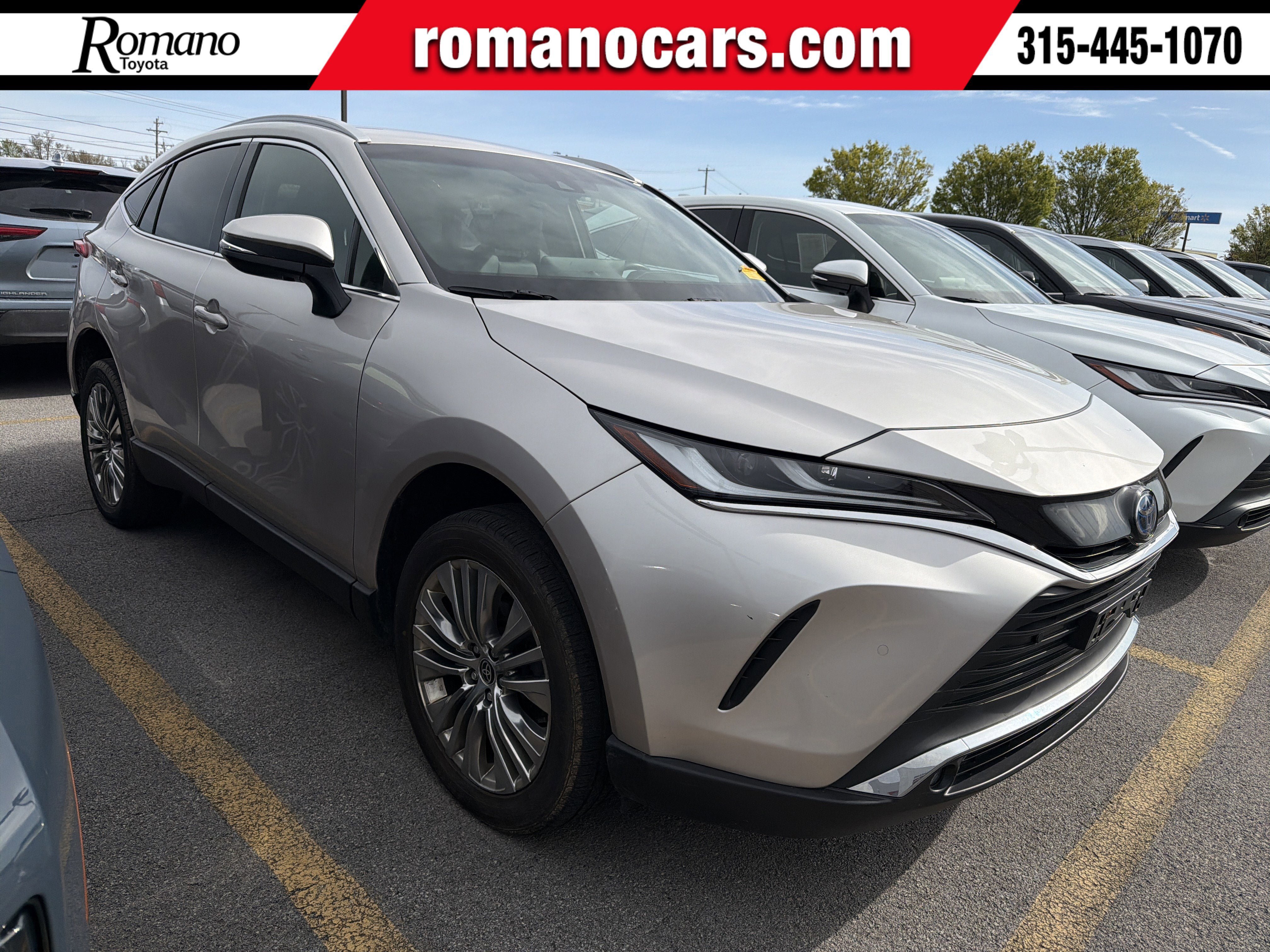 Used 2023 Toyota Venza XLE AWD/4WD image 1