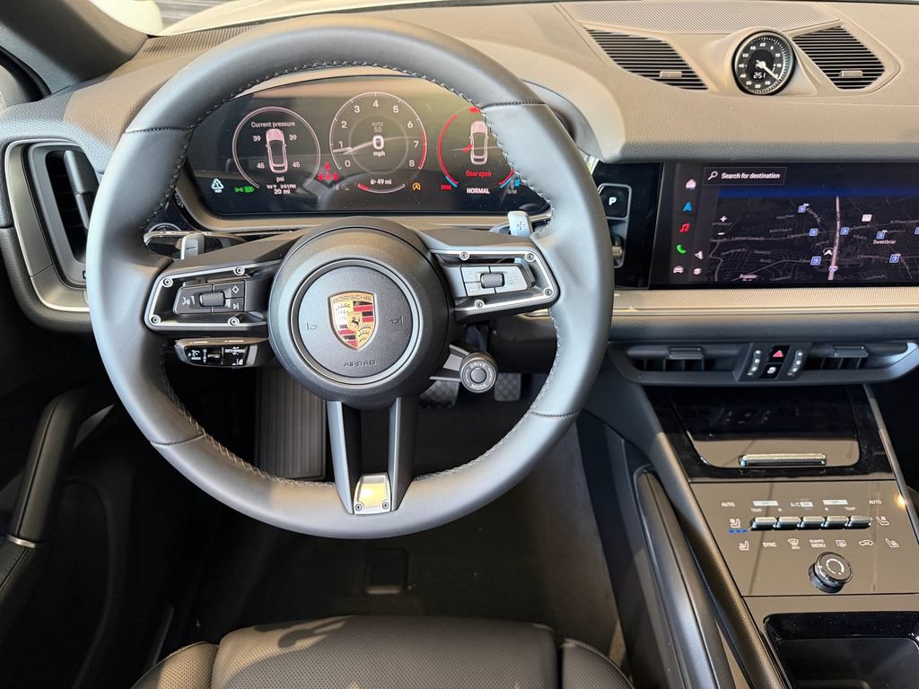 New 2026 Porsche Cayenne Coupe AWD/4WD image 32