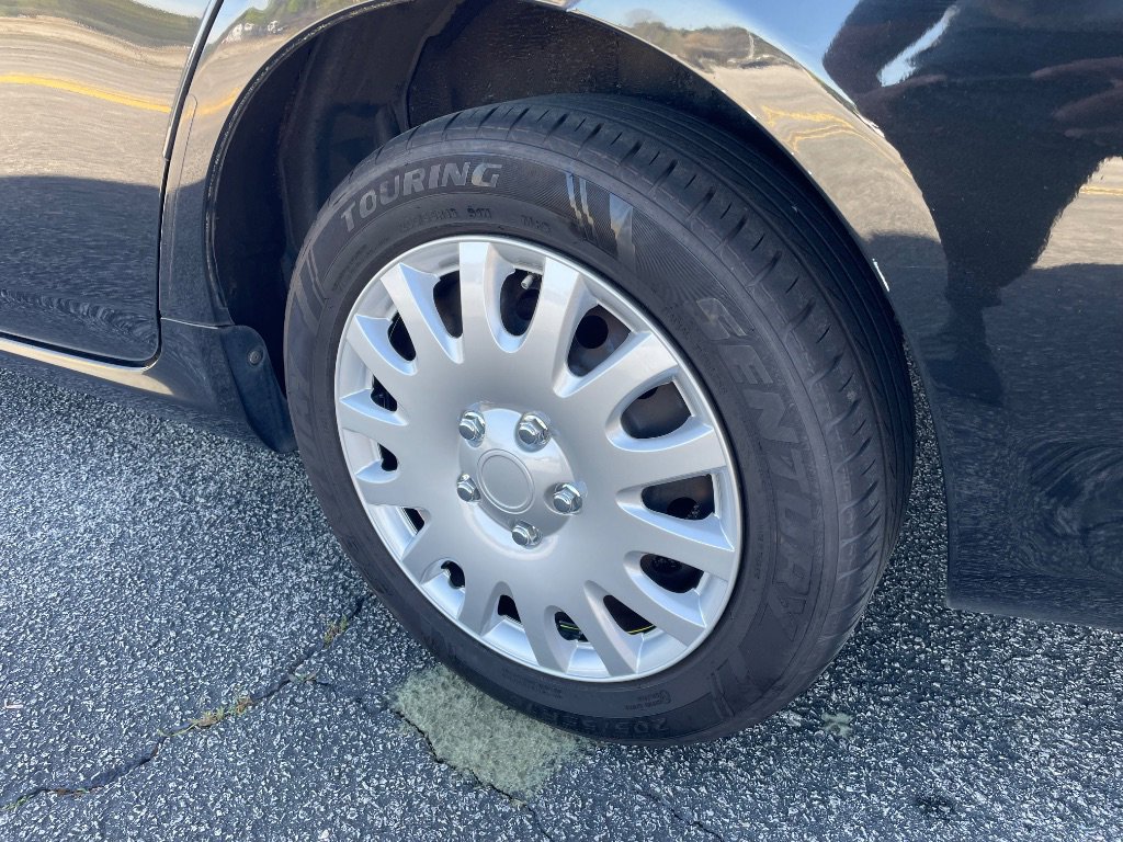 Used 2013 Toyota Corolla LE image 10