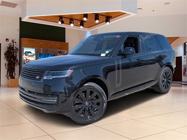 New 2025 Land Rover Range Rover SE
