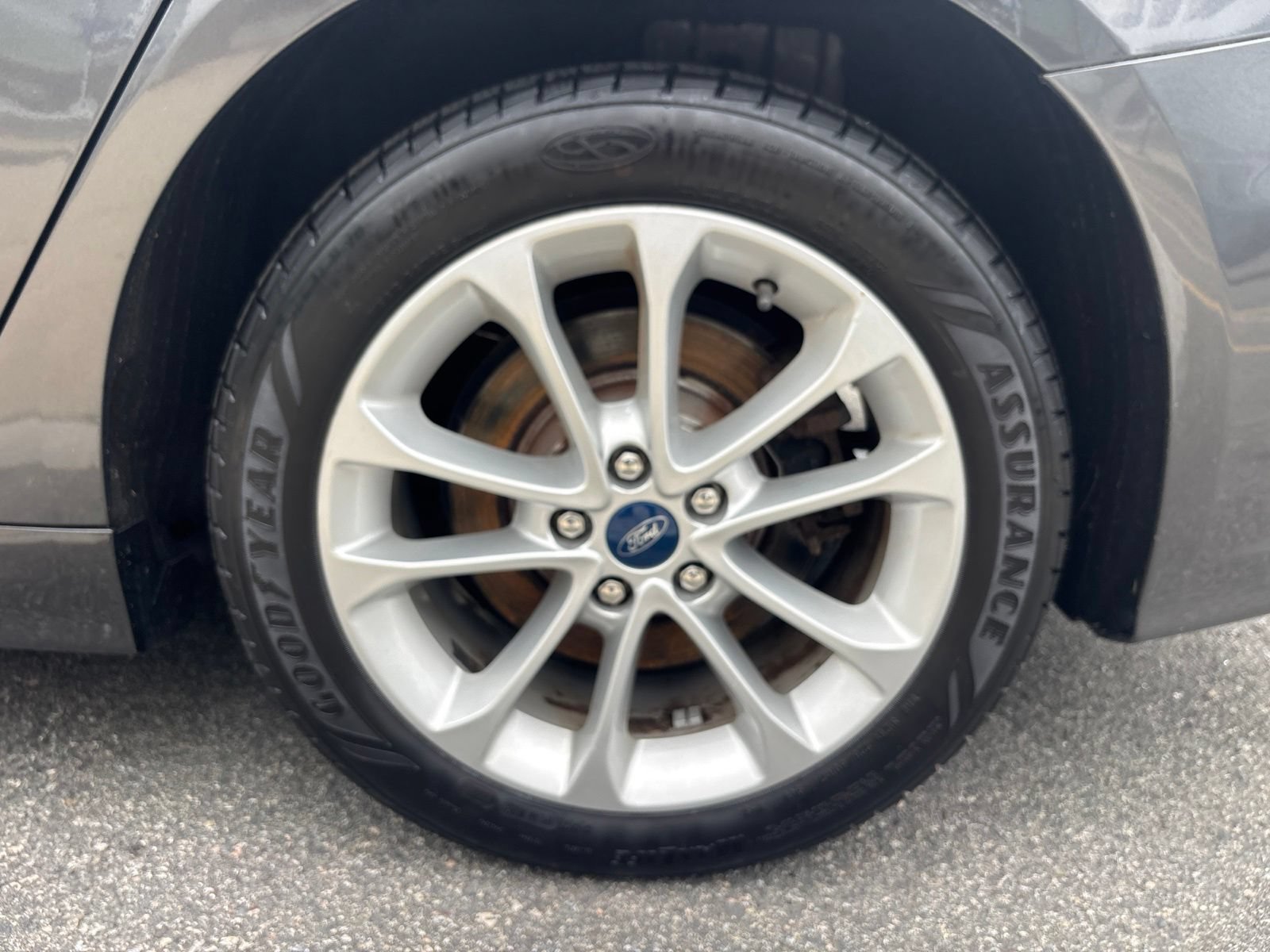 Used 2019 Ford Fusion Energi Titanium FWD image 39