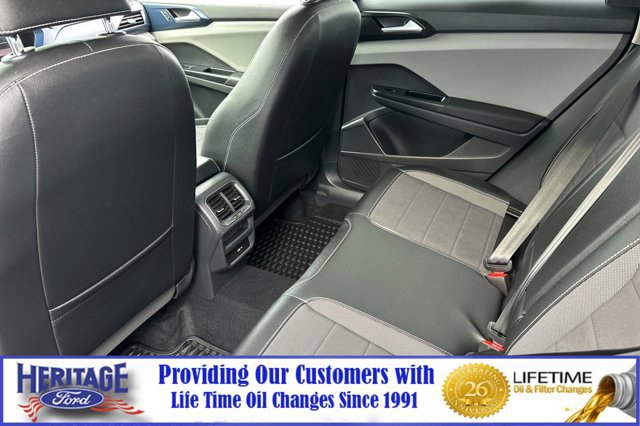 Used 2022 Volkswagen Taos SE image 12