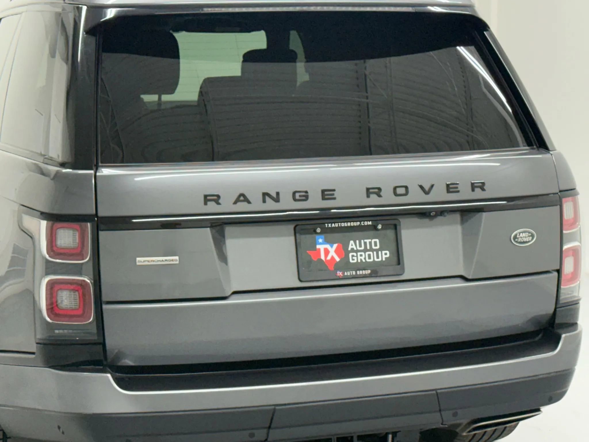 Used 2019 Land Rover Range Rover Long Wheelbase Supercharged AWD/4WD image 15