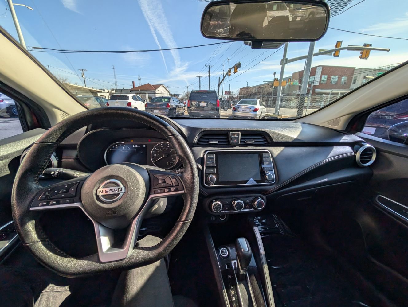 Used 2021 Nissan Versa SR FWD image 21