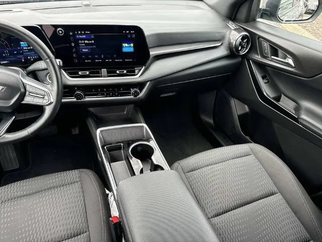 Used 2025 Chevrolet Equinox LT FWD image 15