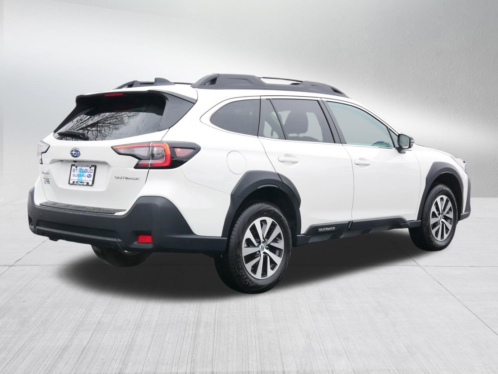 Certified 2025 Subaru Outback Premium w/ Popular Package #1A image 7