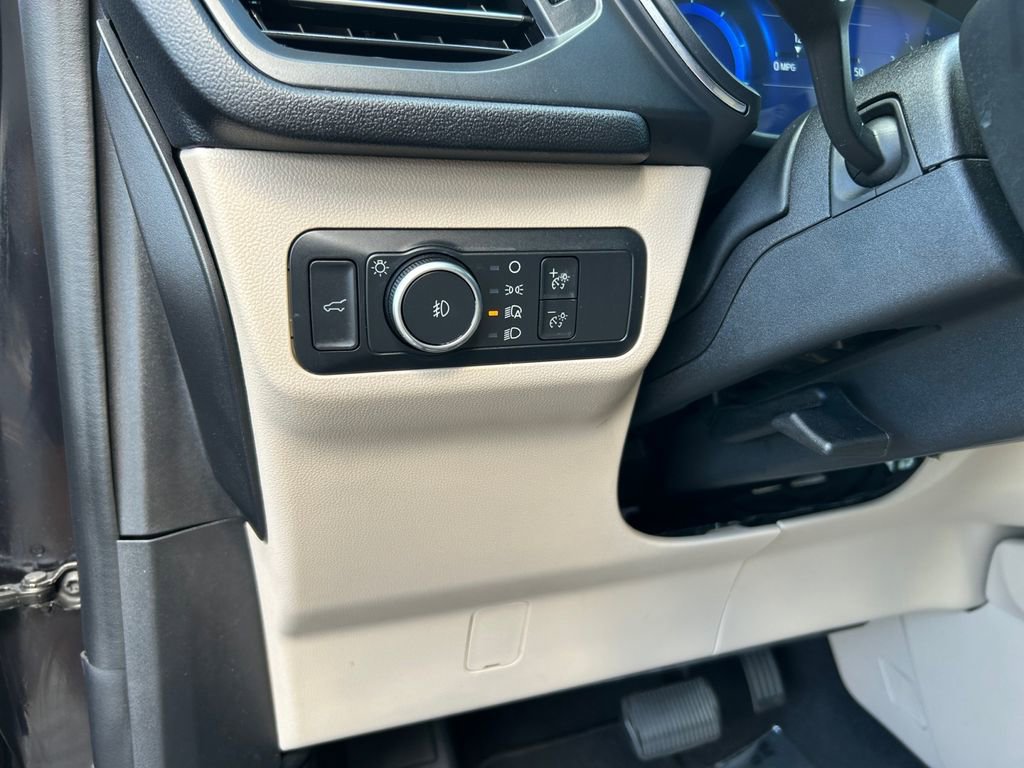 Used 2022 Ford Escape Titanium w/ Class II Trailer Tow Package image 23