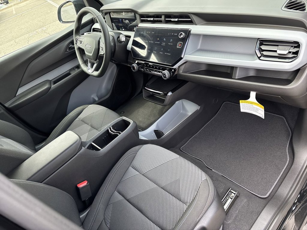 New 2027 Chevrolet Bolt LT w/ Comfort Package FWD image 28