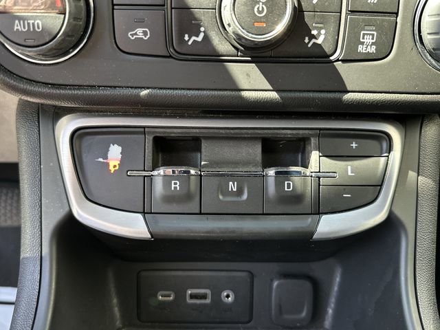 Used 2022 GMC Terrain SLE w/ Driver Convenience Package image 27