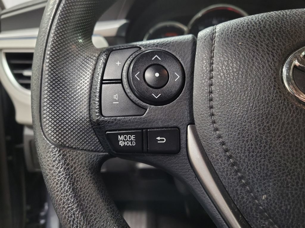 Used 2014 Toyota Corolla LE FWD image 22