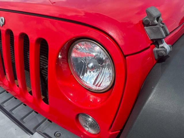 Used 2015 Jeep Wrangler Sport w/ Connectivity Group AWD/4WD image 9