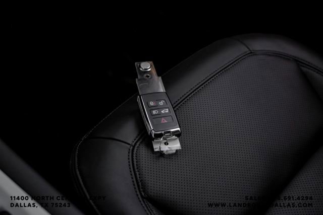 New 2026 Land Rover Defender 130 X-Dynamic SE AWD/4WD image 58