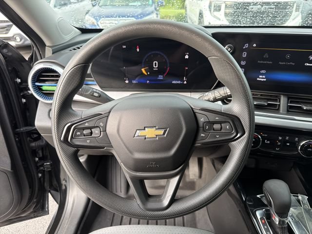 Used 2024 Chevrolet Trax LT FWD image 23