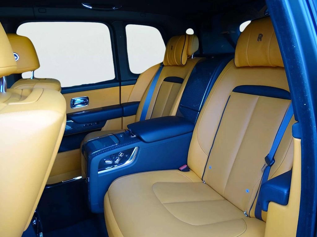 Certified 2023 Rolls-Royce Cullinan Black Badge w/ Driver's Package image 9