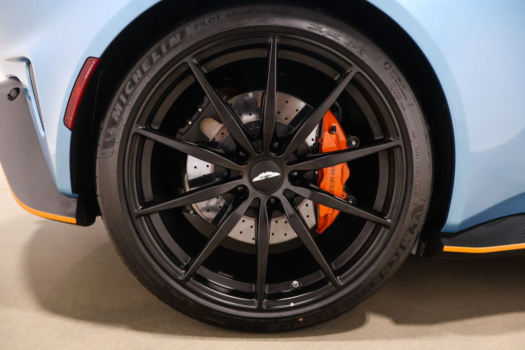 Used 2023 Aston Martin V12 Vantage image 17