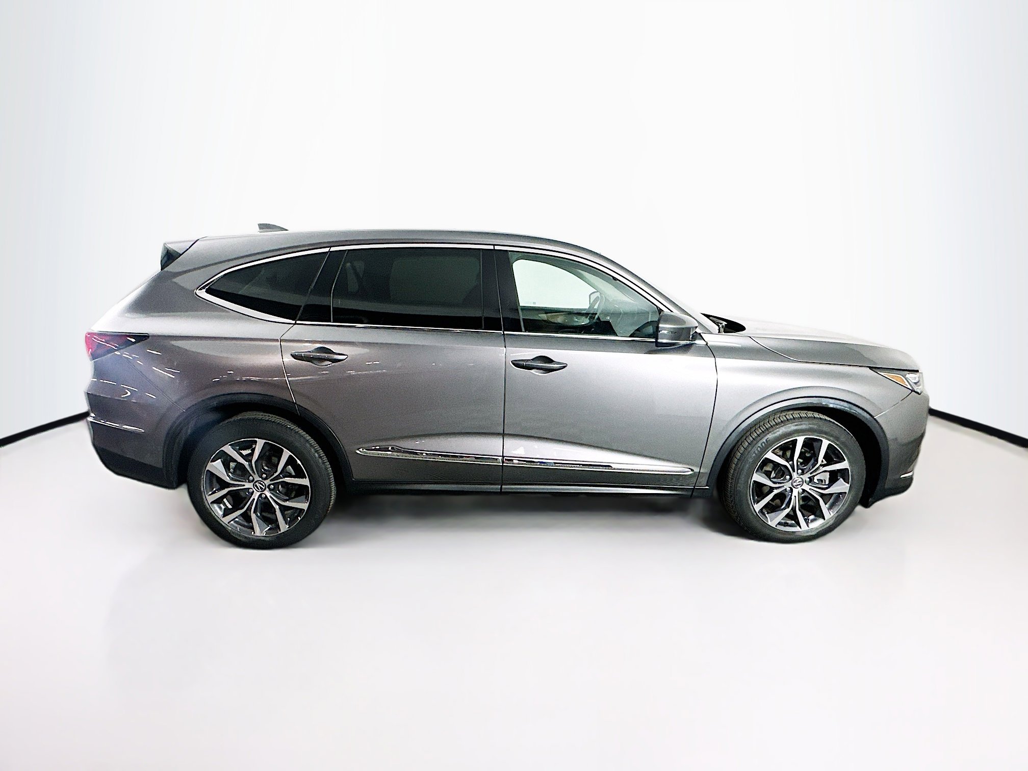 Used 2023 Acura MDX SH-AWD w/ Technology Package image 10