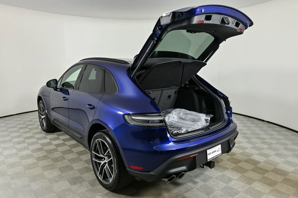 New 2026 Porsche Macan AWD/4WD image 33