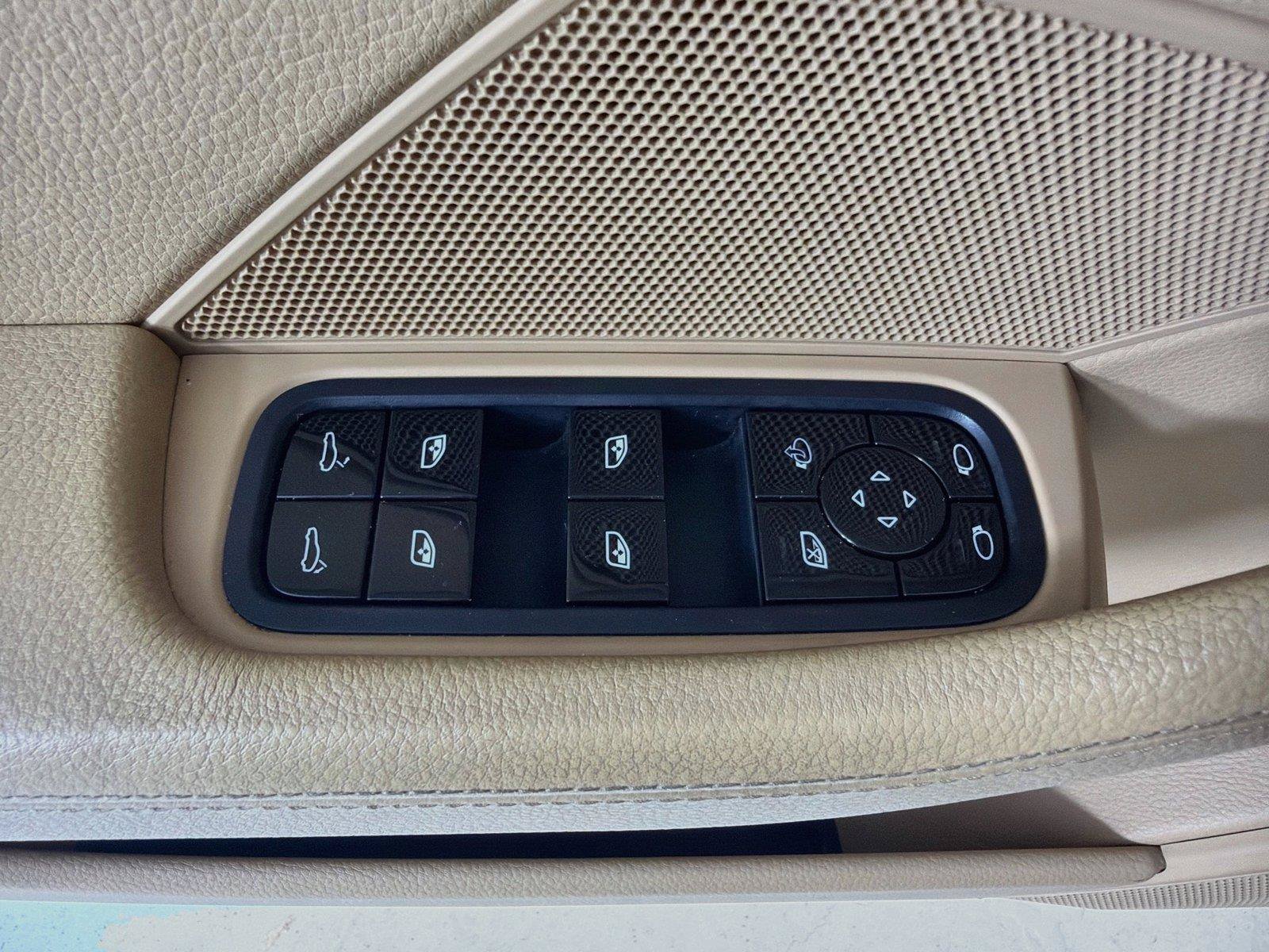 Certified 2020 Porsche Panamera 4 AWD/4WD image 9