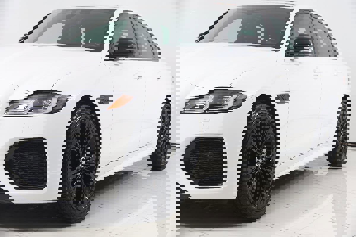 Used 2024 Jaguar XF R-Dynamic SE image 66