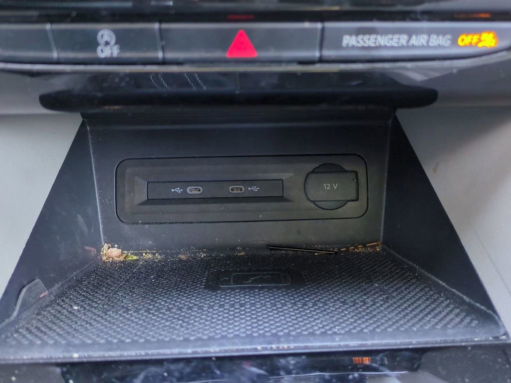 Used 2021 Volkswagen Atlas SEL R-Line image 28