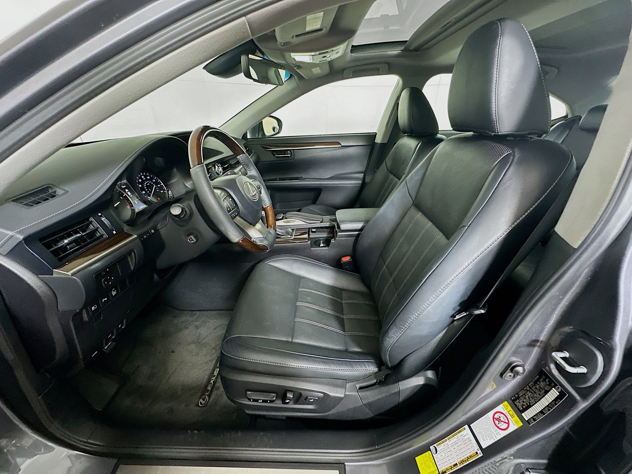 Used 2017 Lexus ES 350 w/ Luxury Package image 13