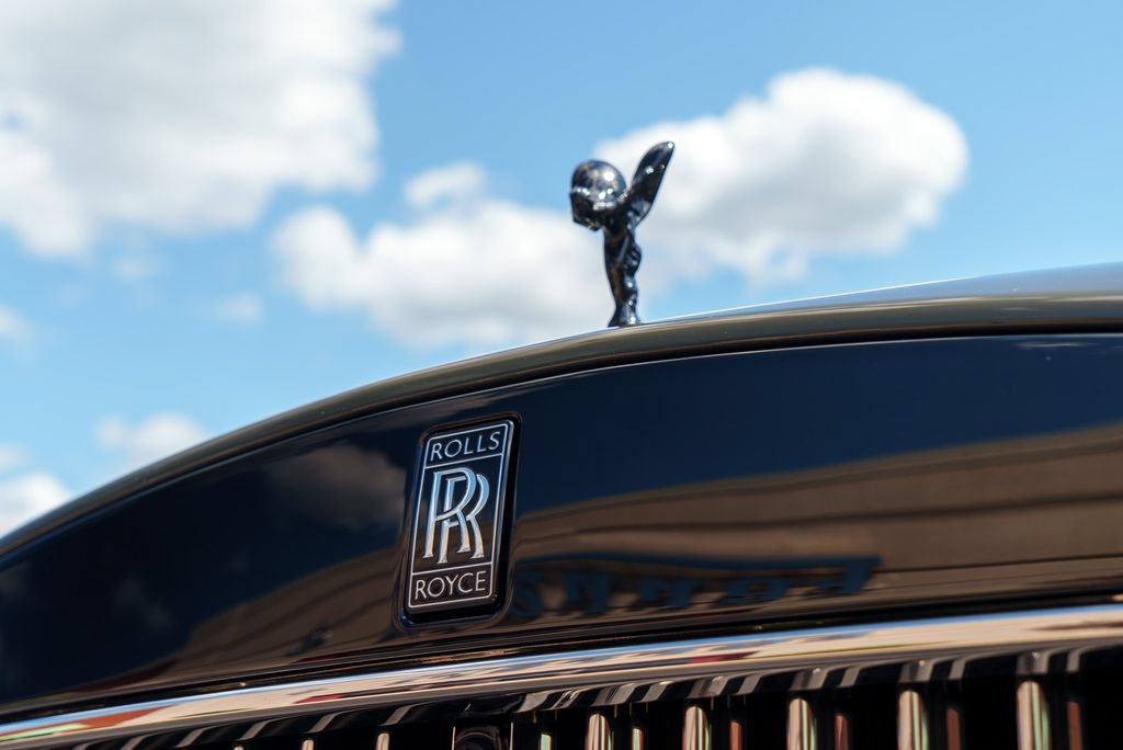 Used 2025 Rolls-Royce Cullinan Black Badge AWD/4WD image 24