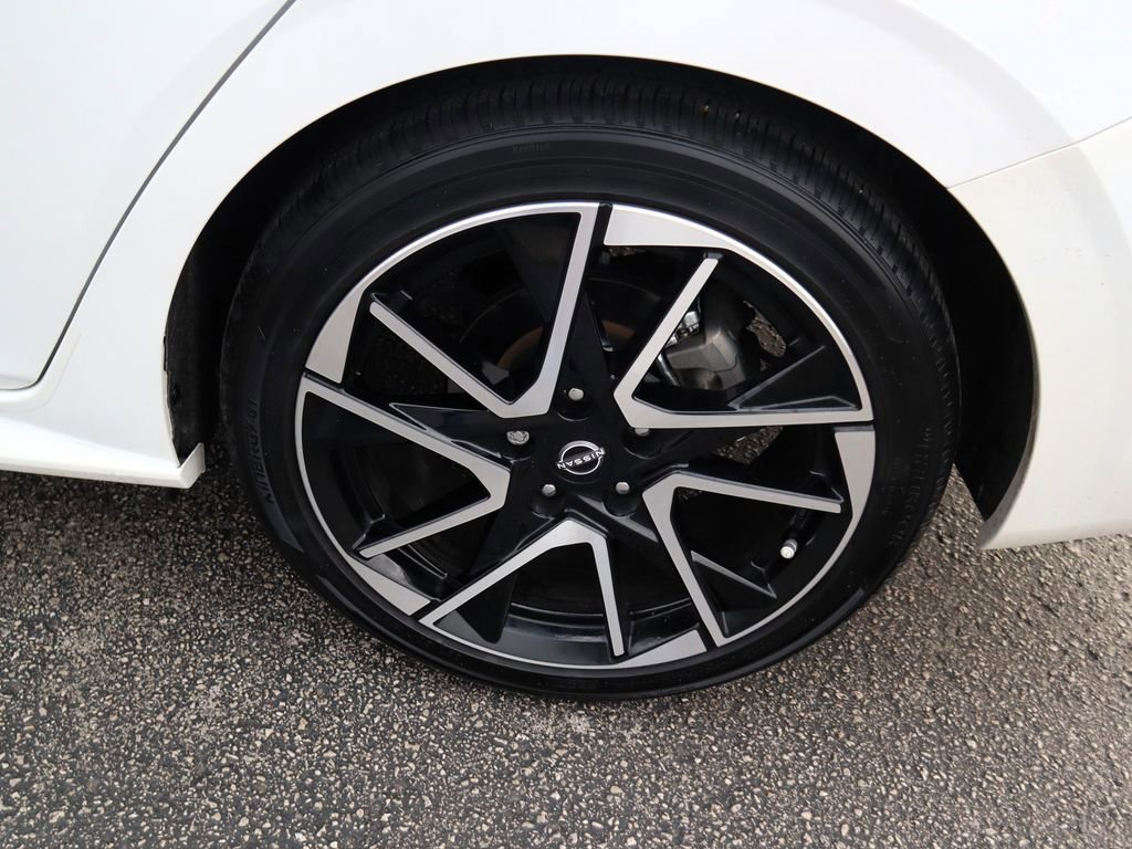 Used 2025 Nissan Sentra SR image 9