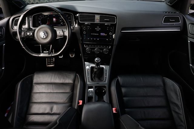 Used 2018 Volkswagen Golf R image 26