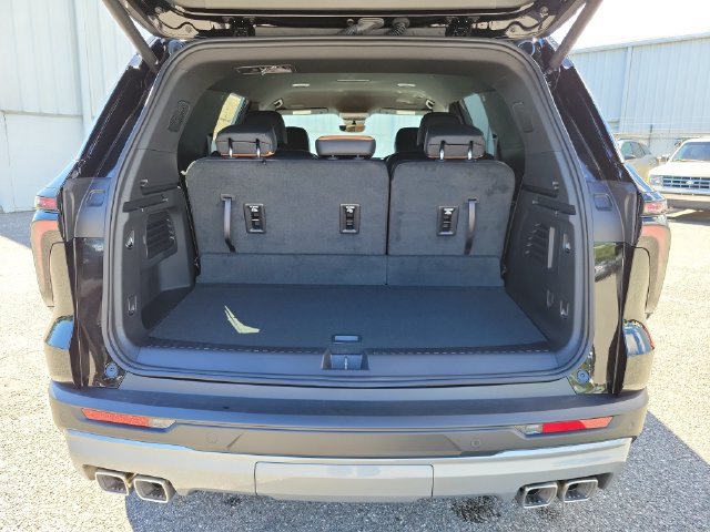 New 2027 Chevrolet Traverse Z71 w/ Enhanced Driving Package AWD/4WD image 11