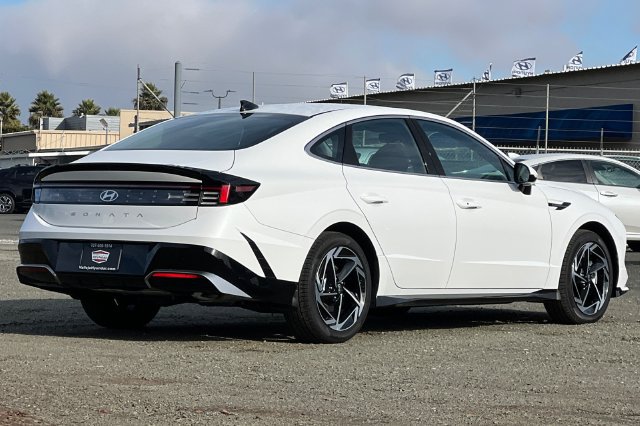 New 2026 Hyundai Sonata SEL FWD image 6