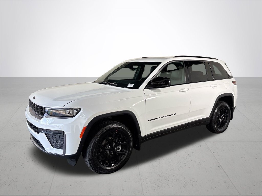 New 2026 Jeep Grand Cherokee Altitude AWD/4WD image 2