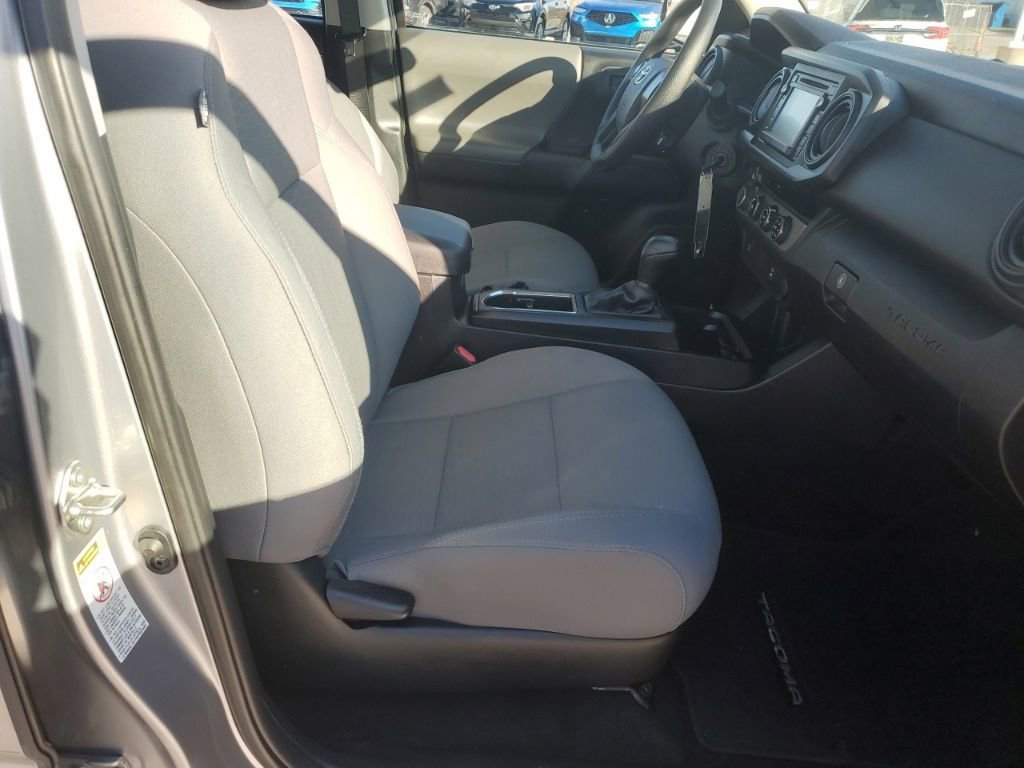 Used 2017 Toyota Tacoma SR w/ Tow Package image 29