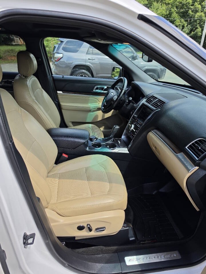 Used 2016 Ford Explorer Limited AWD/4WD image 15