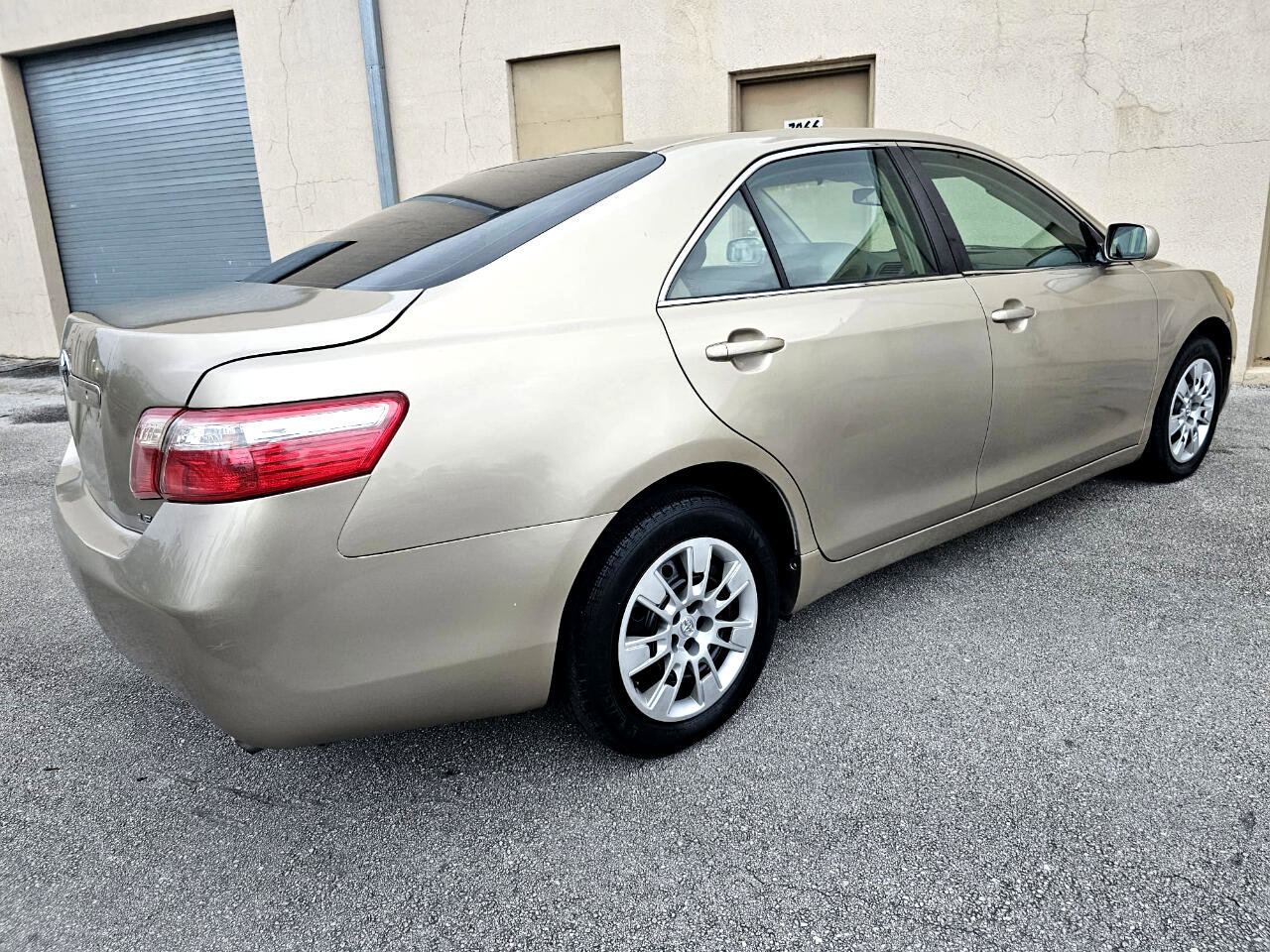 Used 2007 Toyota Camry LE image 4