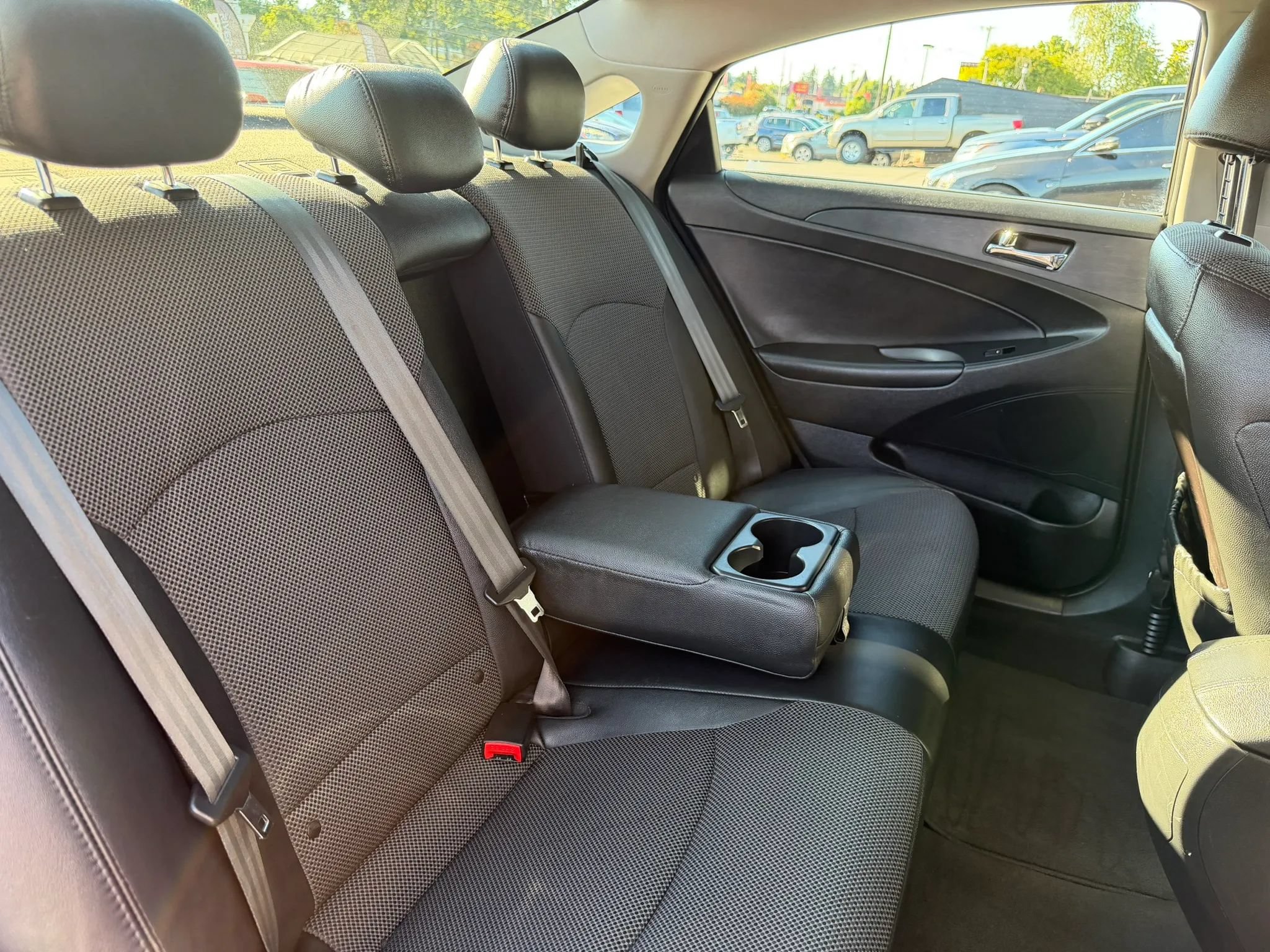 Used 2011 Hyundai Sonata SE FWD image 22