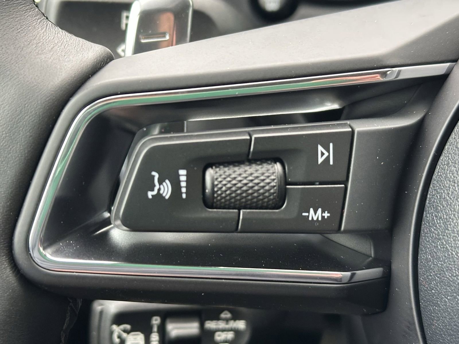 New 2026 Porsche Macan image 27