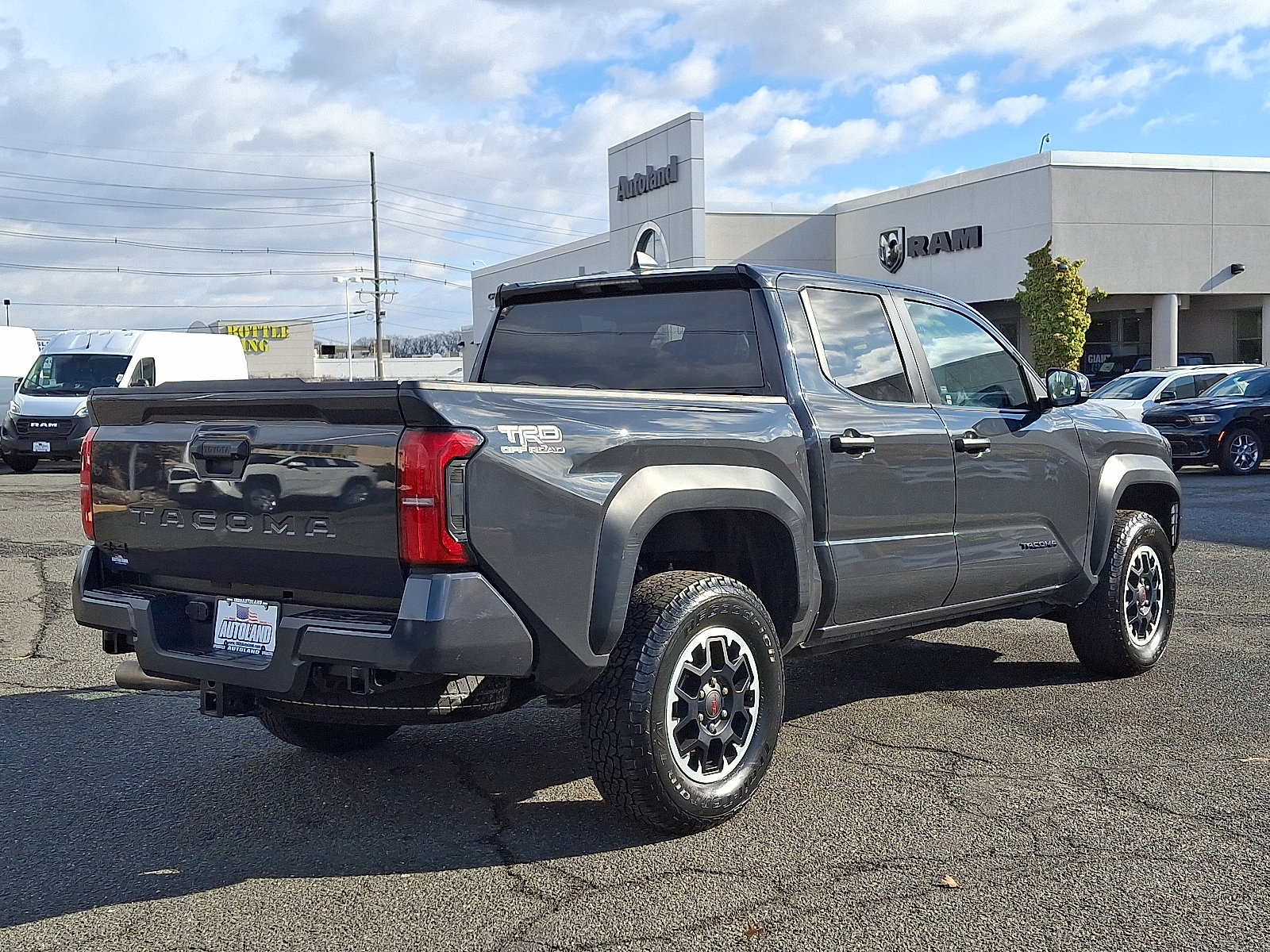 Certified 2024 Toyota Tacoma TRD Off-Road image 7