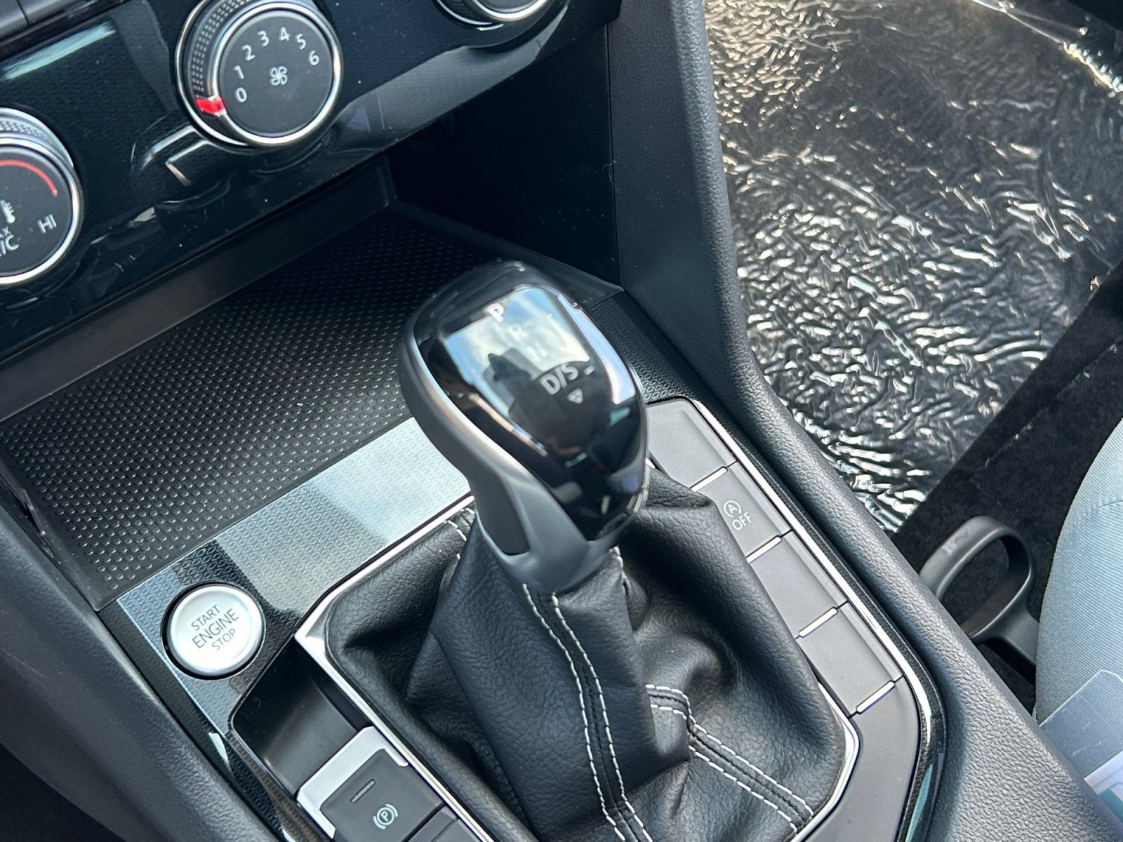 New 2026 Volkswagen Taos S FWD image 15