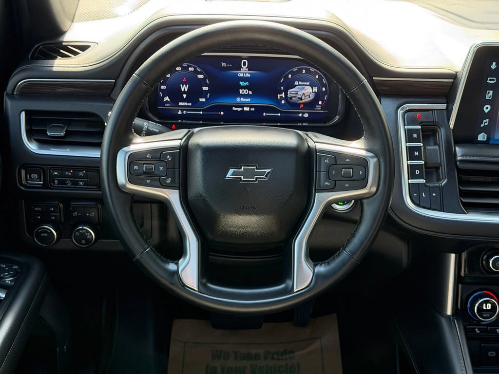 Used 2024 Chevrolet Suburban Z71 w/ Luxury Package AWD/4WD image 17