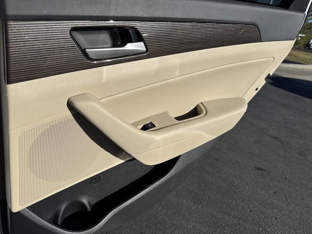 Used 2019 Hyundai Sonata Limited image 19